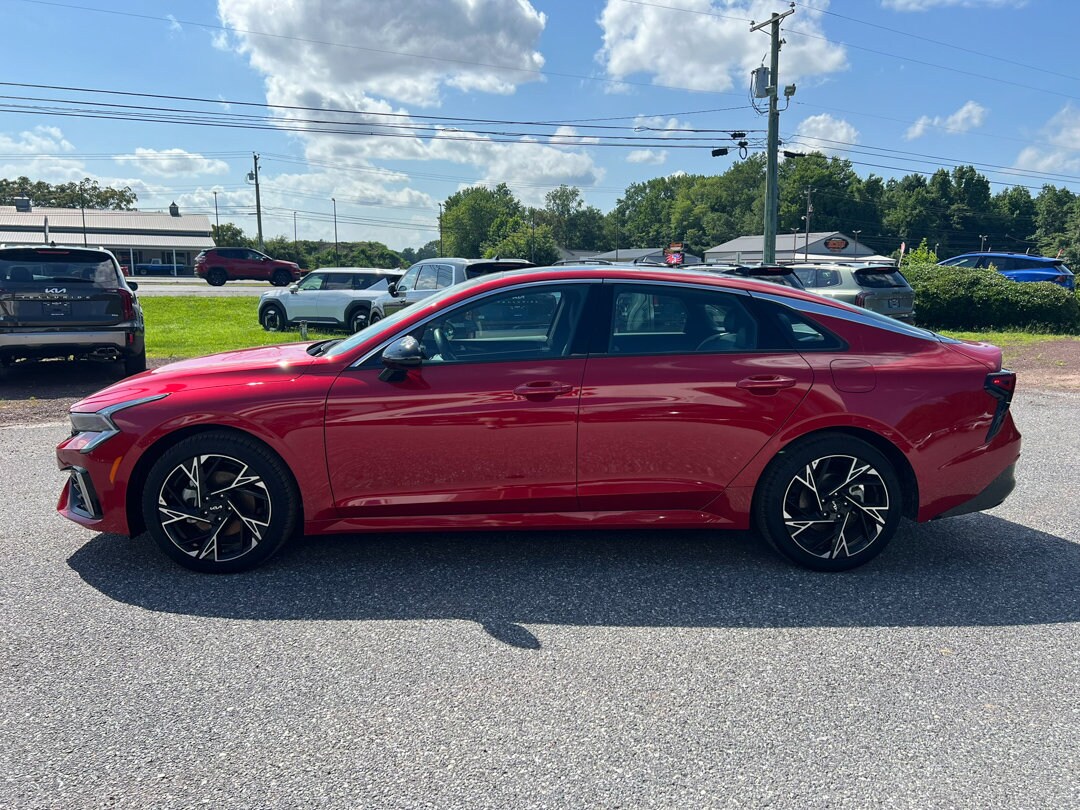 2025 Kia K5 GT-Line photo 2