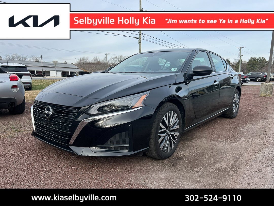 2025 Nissan Altima SV's photo