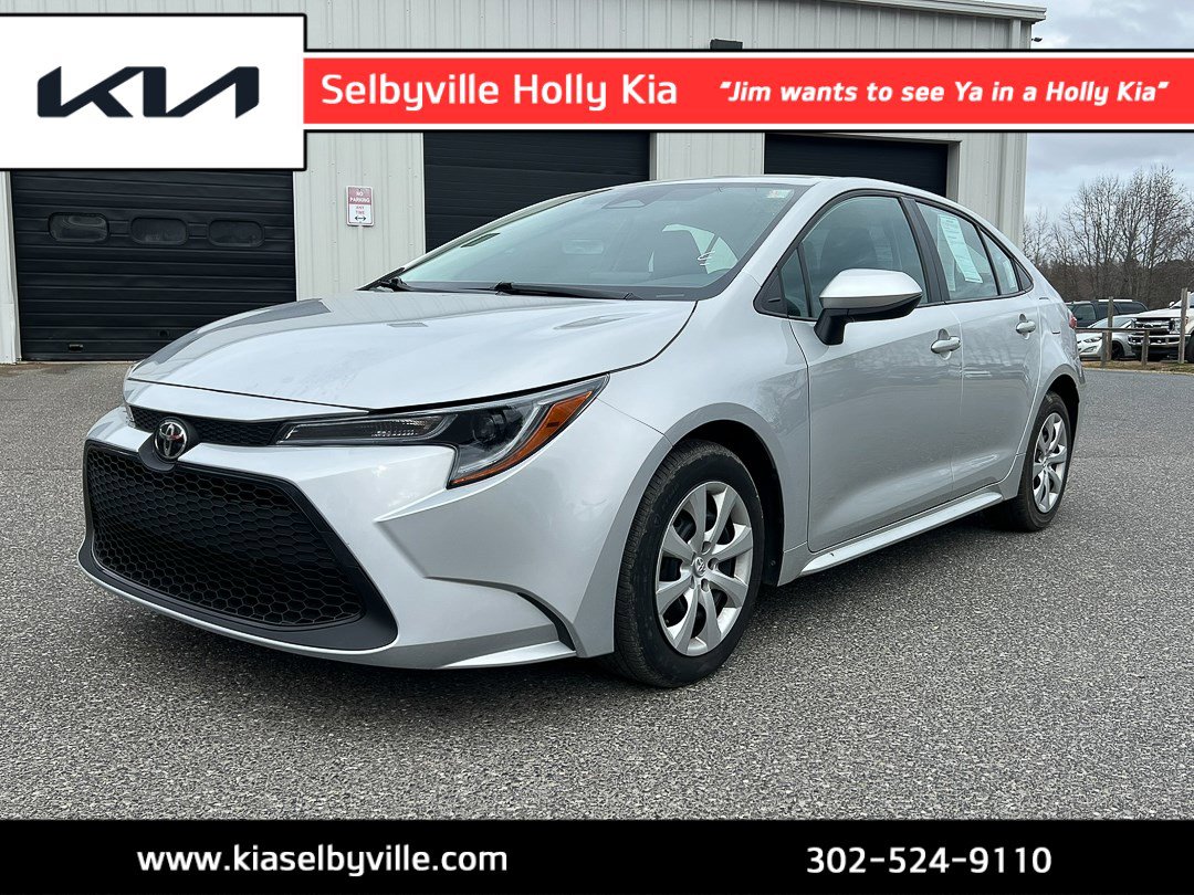 2024 Toyota Corolla LE's photo