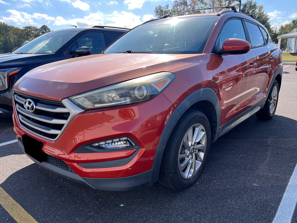 Used 2017 Hyundai Tucson SE with VIN KM8J3CA4XHU393469 for sale in Selbyville, DE