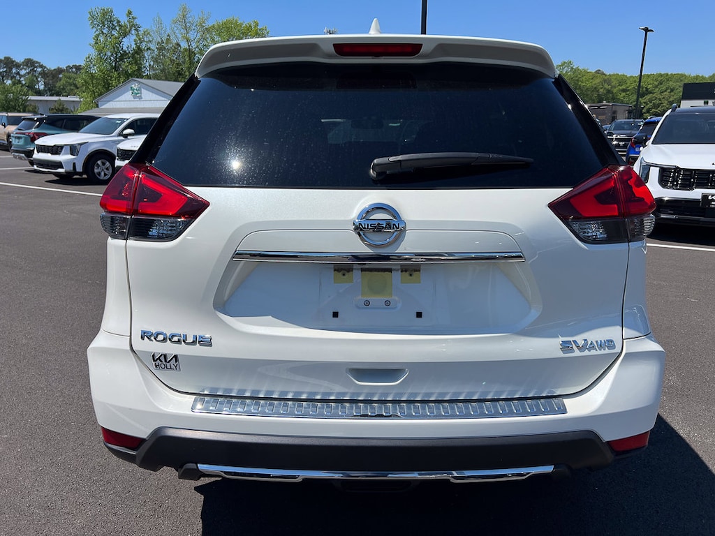 Used 2018 Nissan Rogue SV SUV