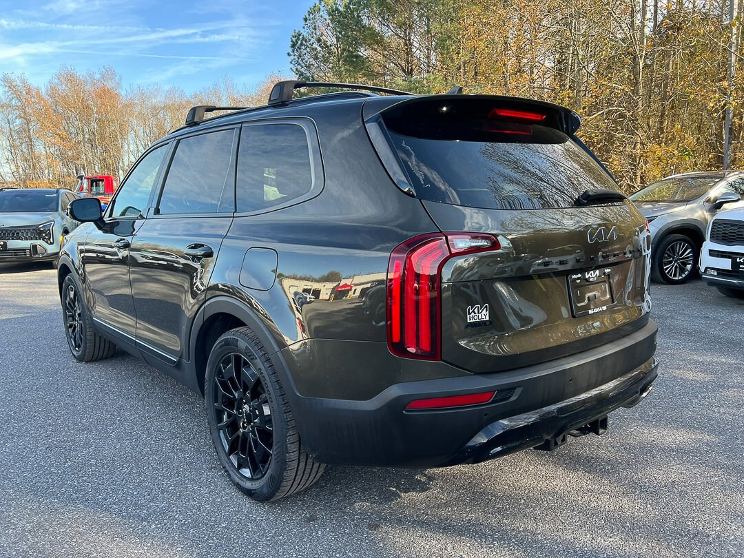 2022 Kia Telluride SX photo 3