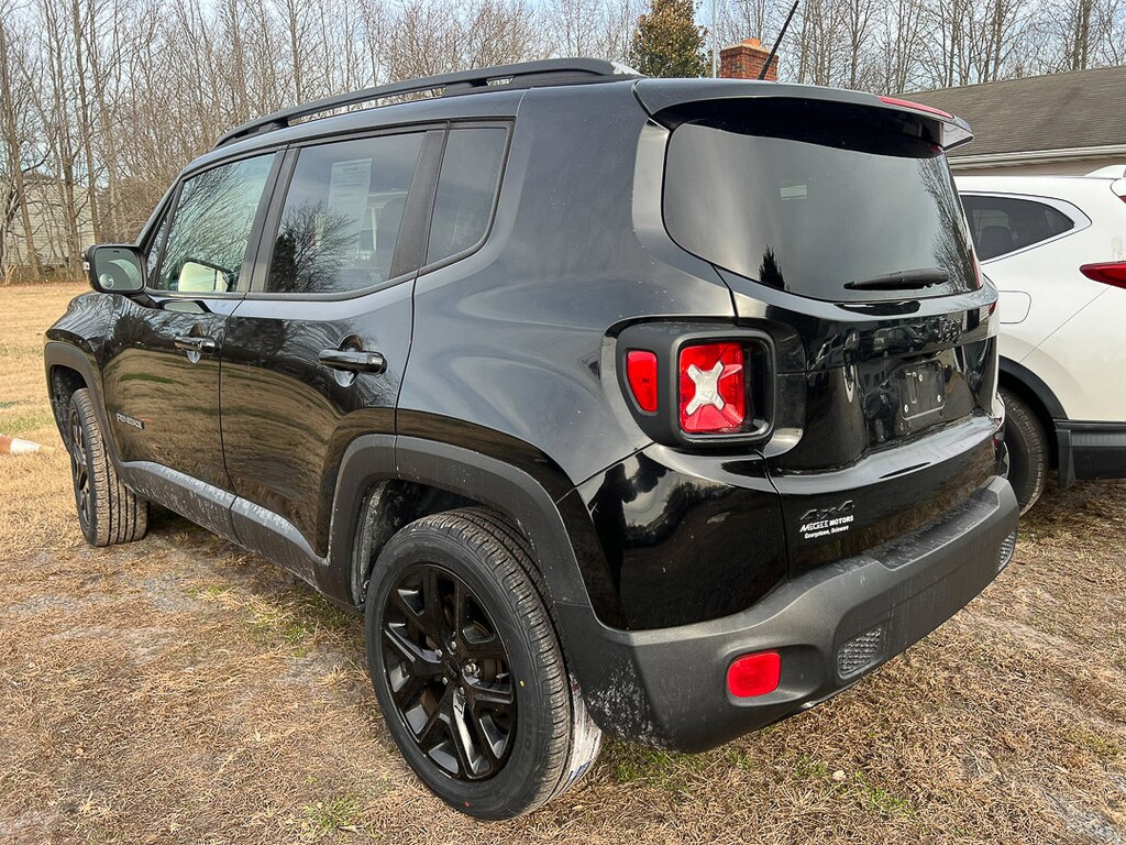 Used 2017 Jeep Renegade Latitude 4x4 SUV