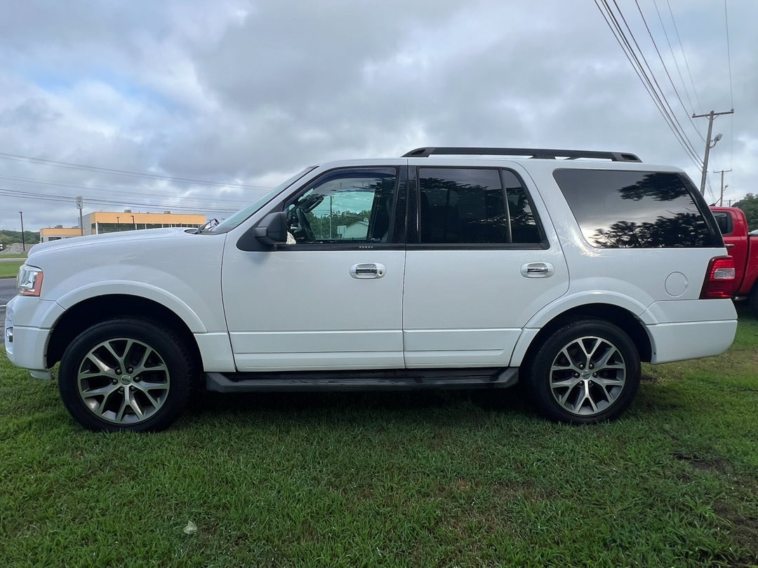 Used 2015 Ford Expedition XLT with VIN 1FMJU1HT2FEF46898 for sale in Selbyville, DE