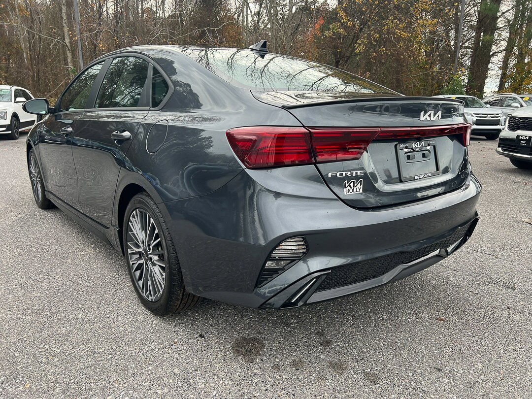 2023 Kia Forte GT-Line photo 3