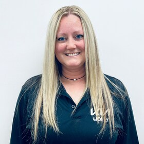 Staff member Kia Certified Service Advisor from ID_378ecf74bf77