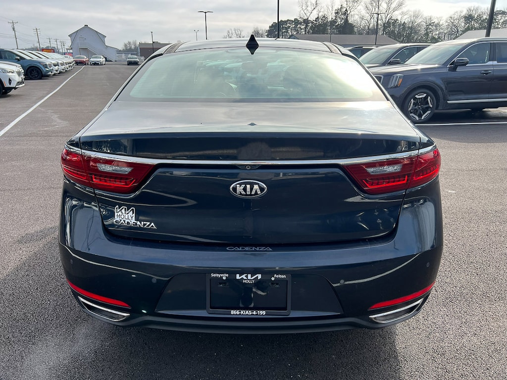 Used 2018 Kia Cadenza Technology Sedan