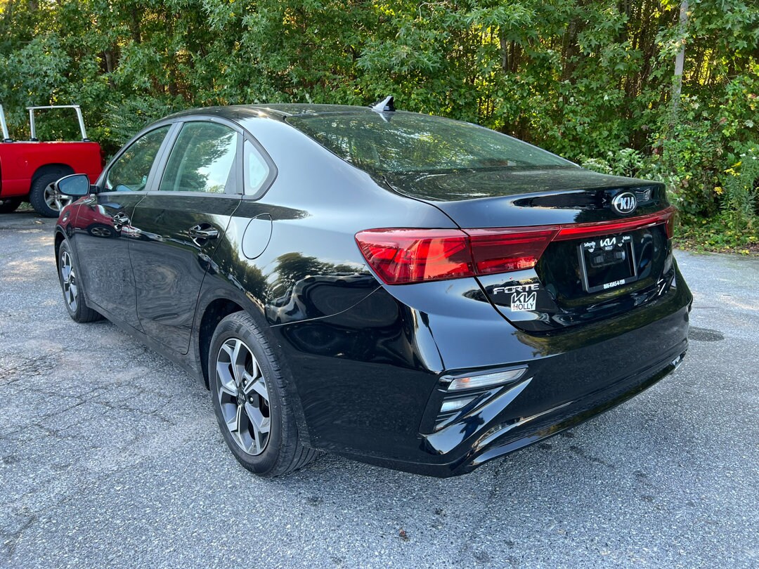 2021 Kia Forte LXS photo 3