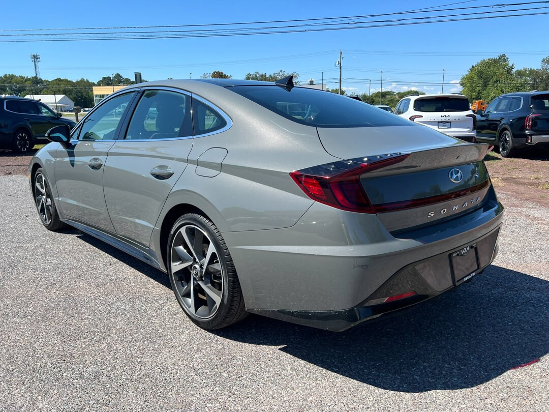 2022 Hyundai Sonata SEL Plus photo 3