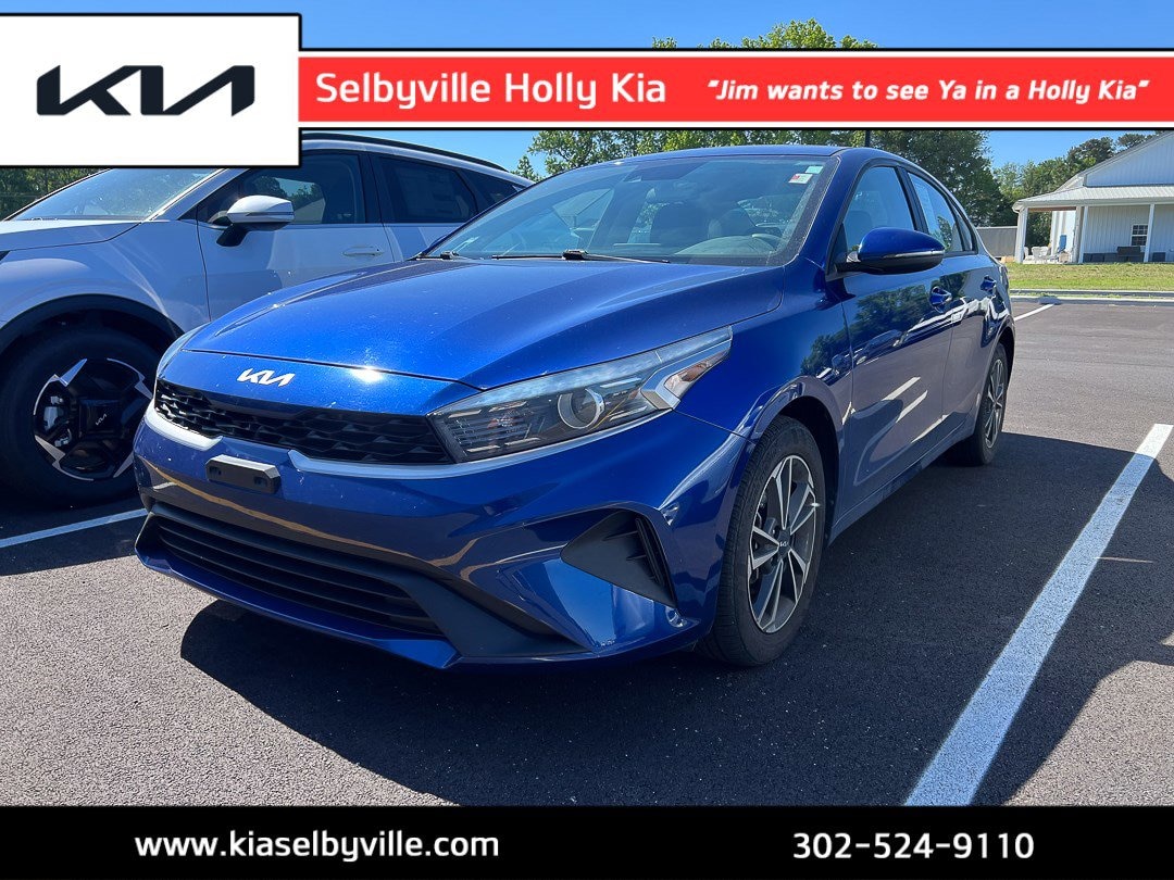 2023 Kia Forte LXS AT's photo