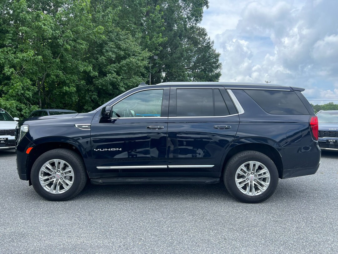 2024 Gmc Yukon SLT photo 2