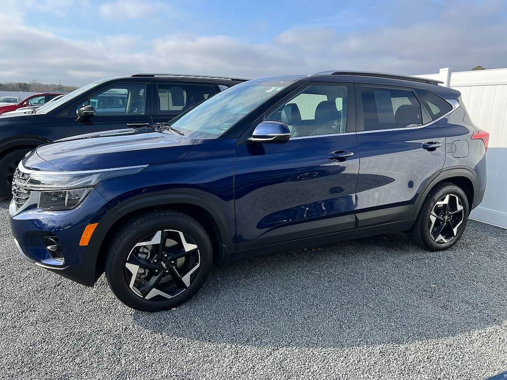Used 2024 Kia Seltos EX SUV