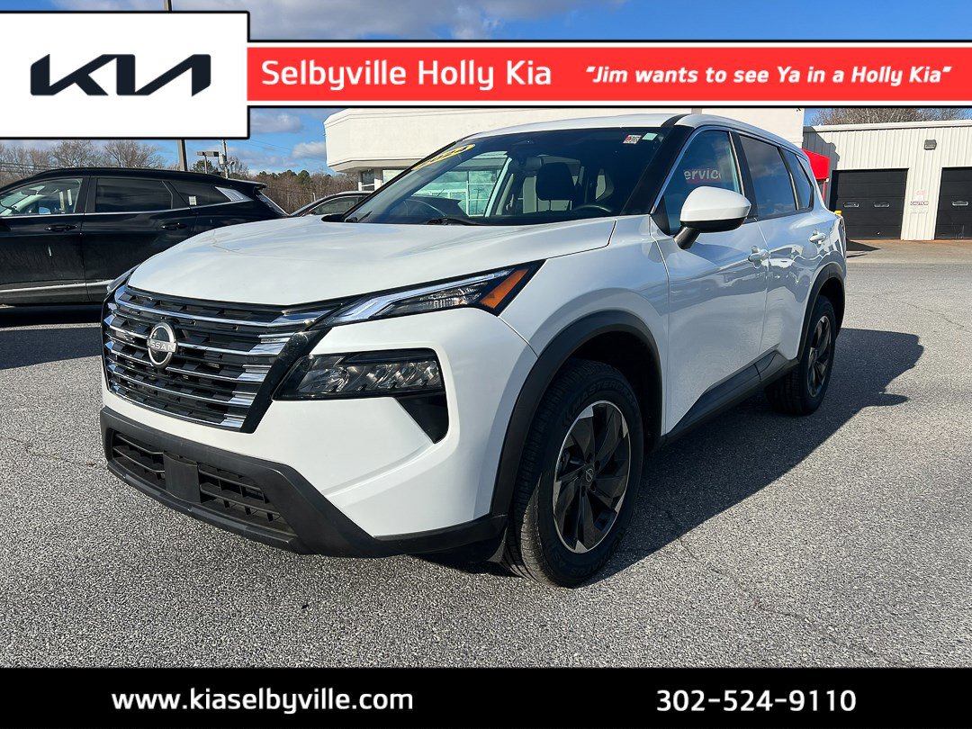 2024 Nissan Rogue SV's photo