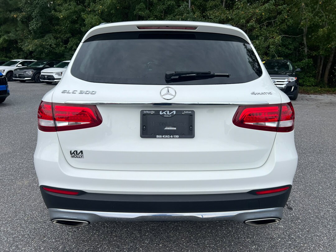 2019 Mercedes Benz GLC 300 4MATIC photo 4