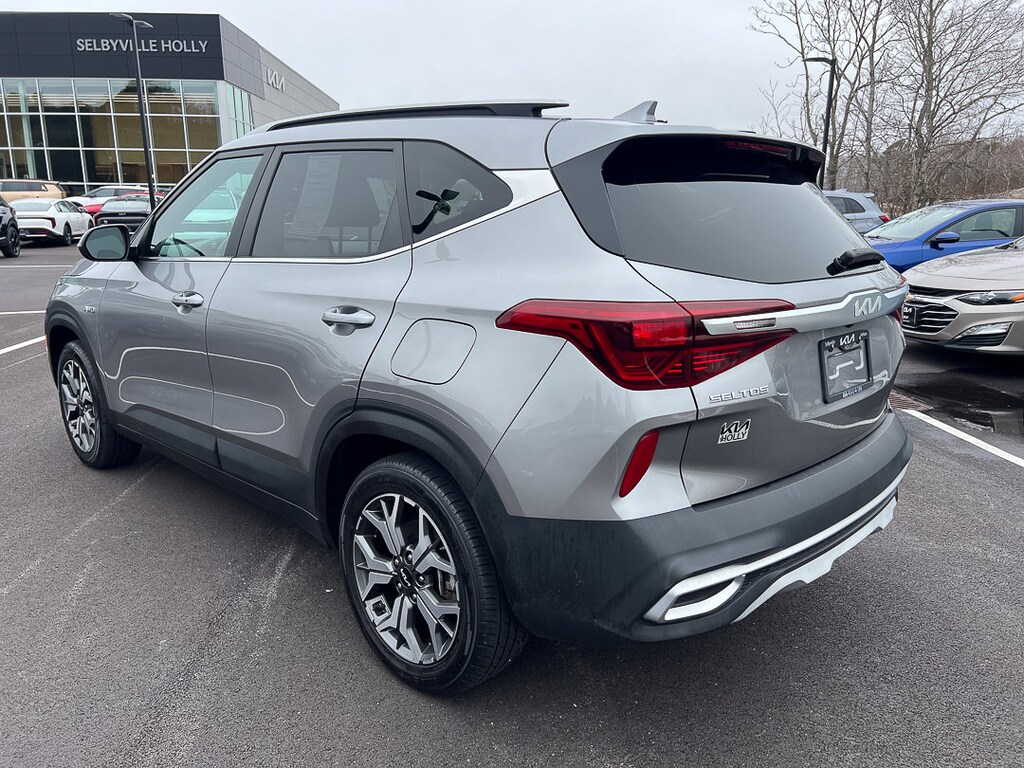 Used 2022 Kia Seltos EX SUV
