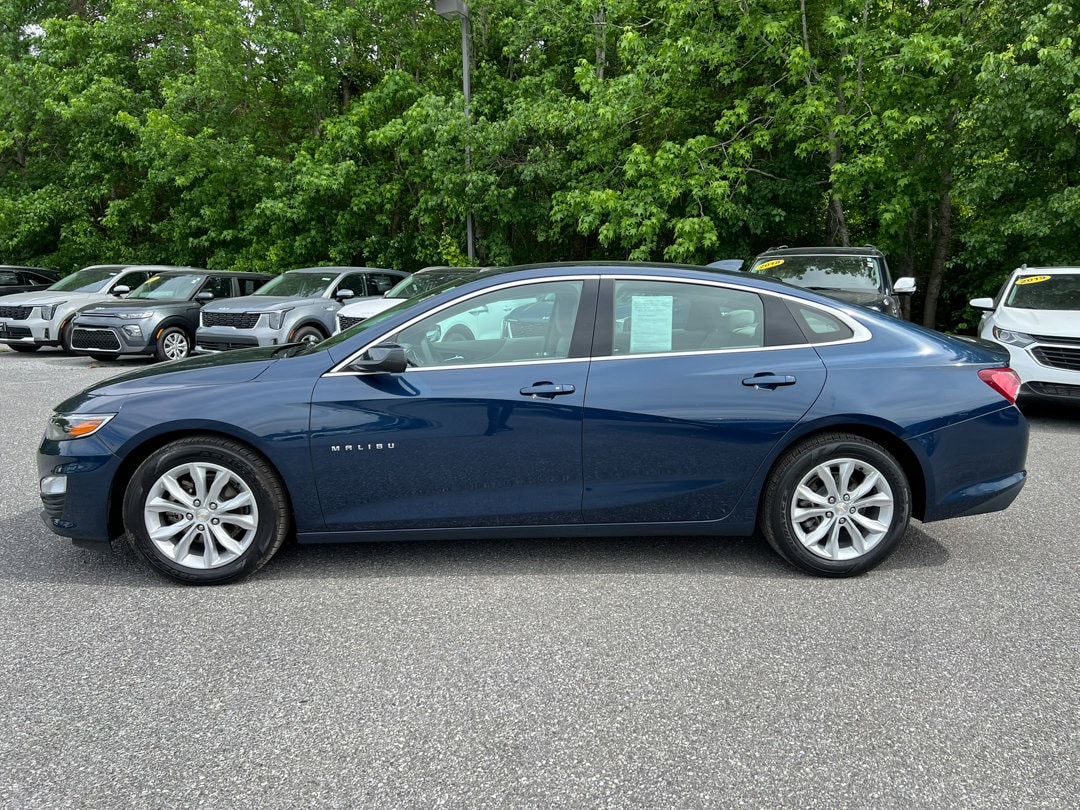 Used 2020 Chevrolet Malibu 1LT with VIN 1G1ZD5ST1LF058581 for sale in Selbyville, DE
