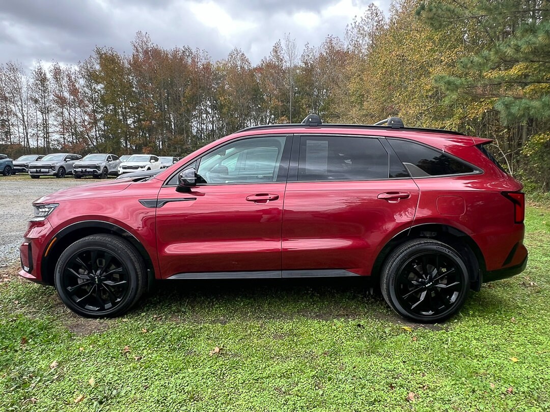 2022 Kia Sorento SX photo 2
