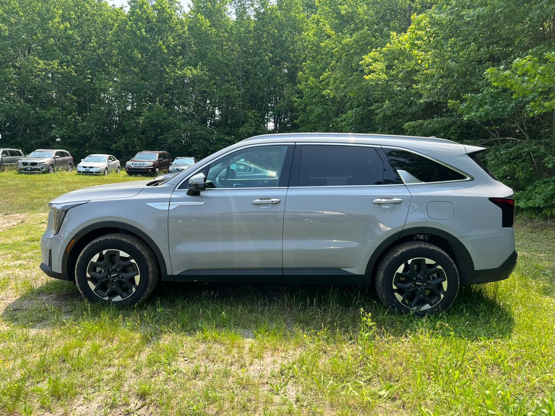 Used 2025 Kia Sorento S with VIN 5XYRLDJC0SG315151 for sale in Selbyville, DE