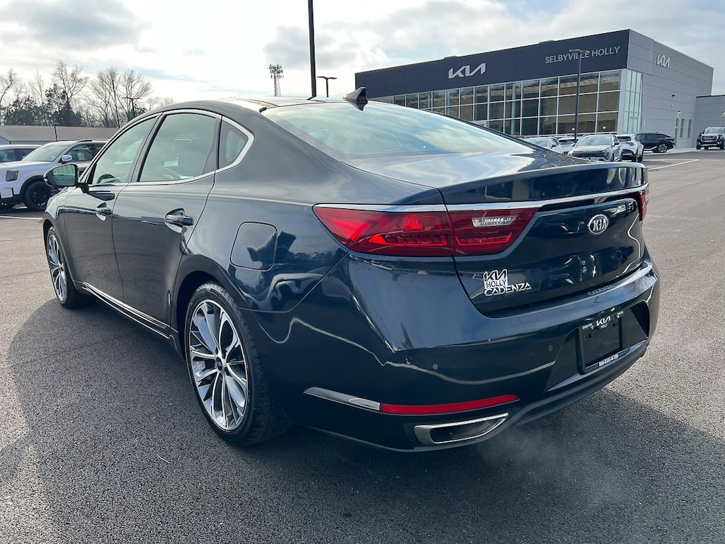 Used 2018 Kia Cadenza Technology Sedan