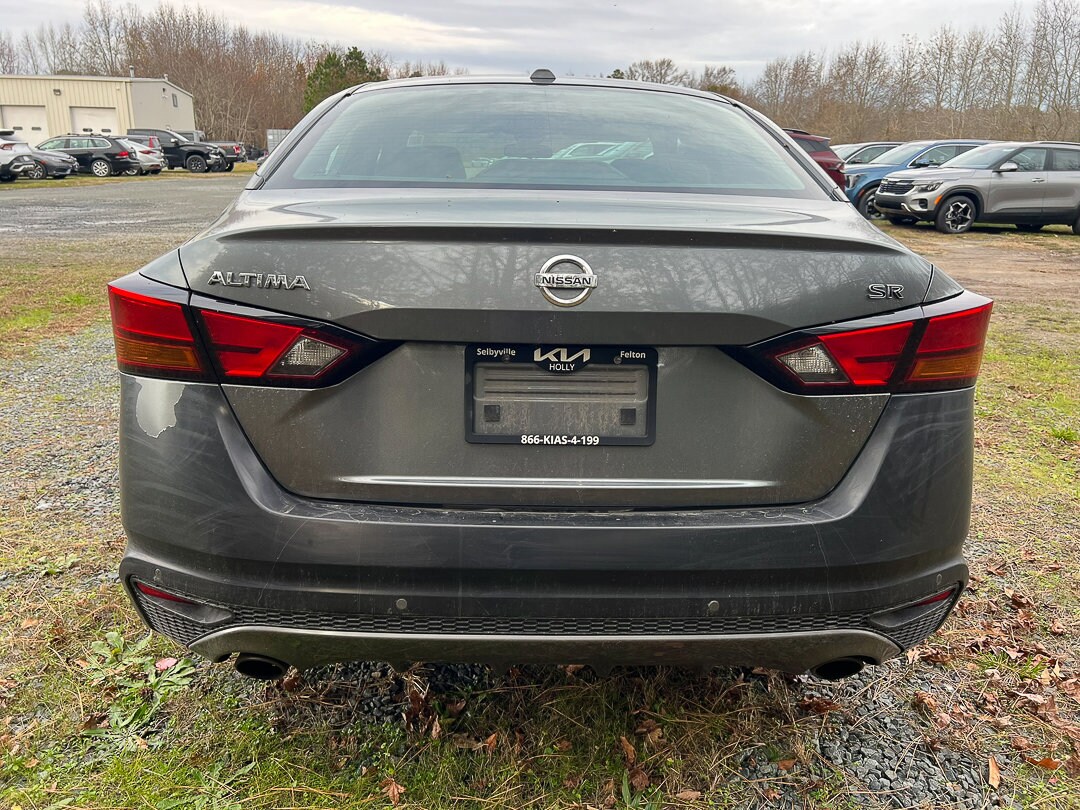 2022 Nissan Altima 2.5 SR photo 4