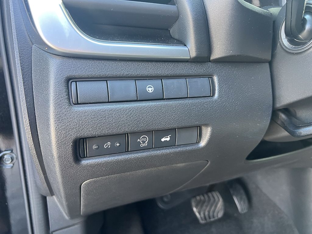 2024 Nissan Rogue SV - Photo 15