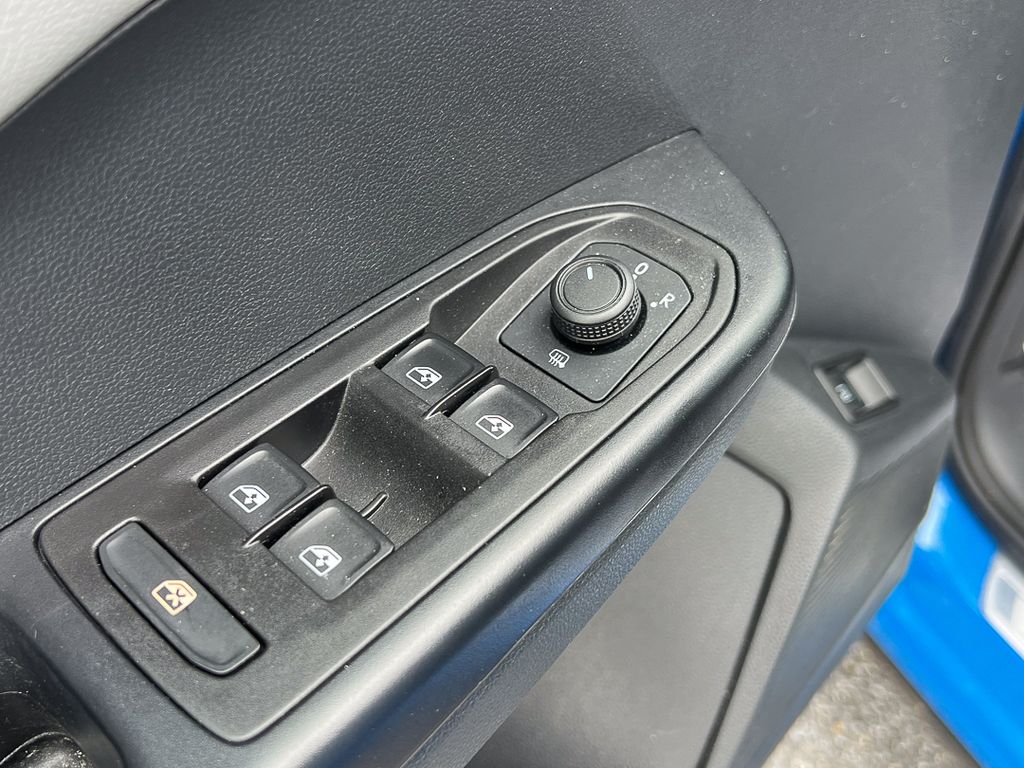 2023 Volkswagen Taos SE - Photo 15