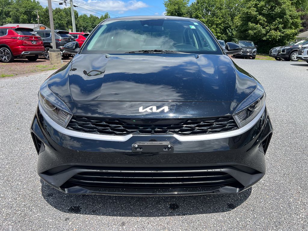 2023 Kia Forte LXS - Photo 9