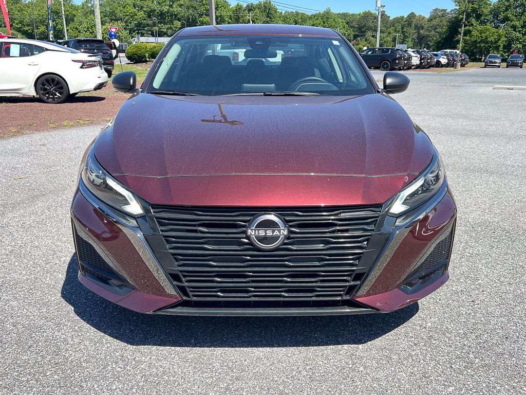 2025 Nissan Altima 8