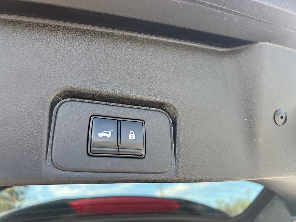 2024 Nissan Rogue SV - Photo 6