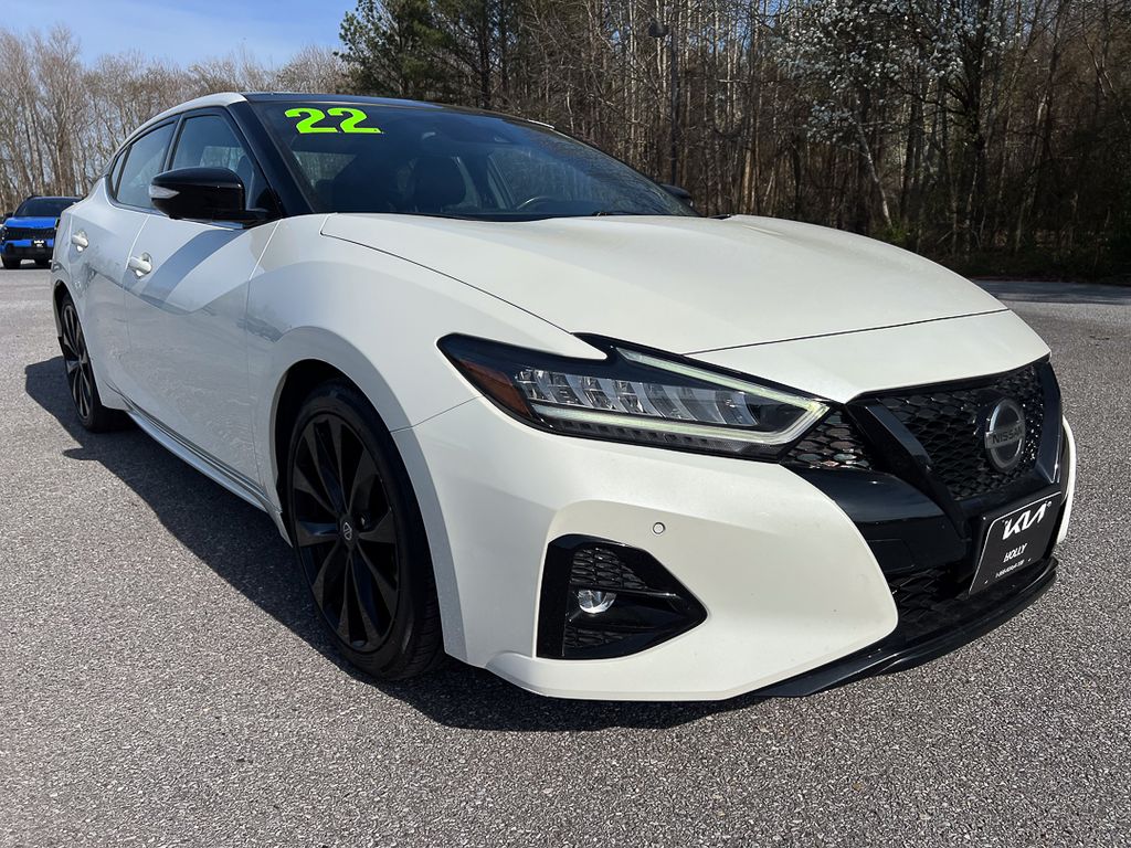 2022 Nissan Maxima 8