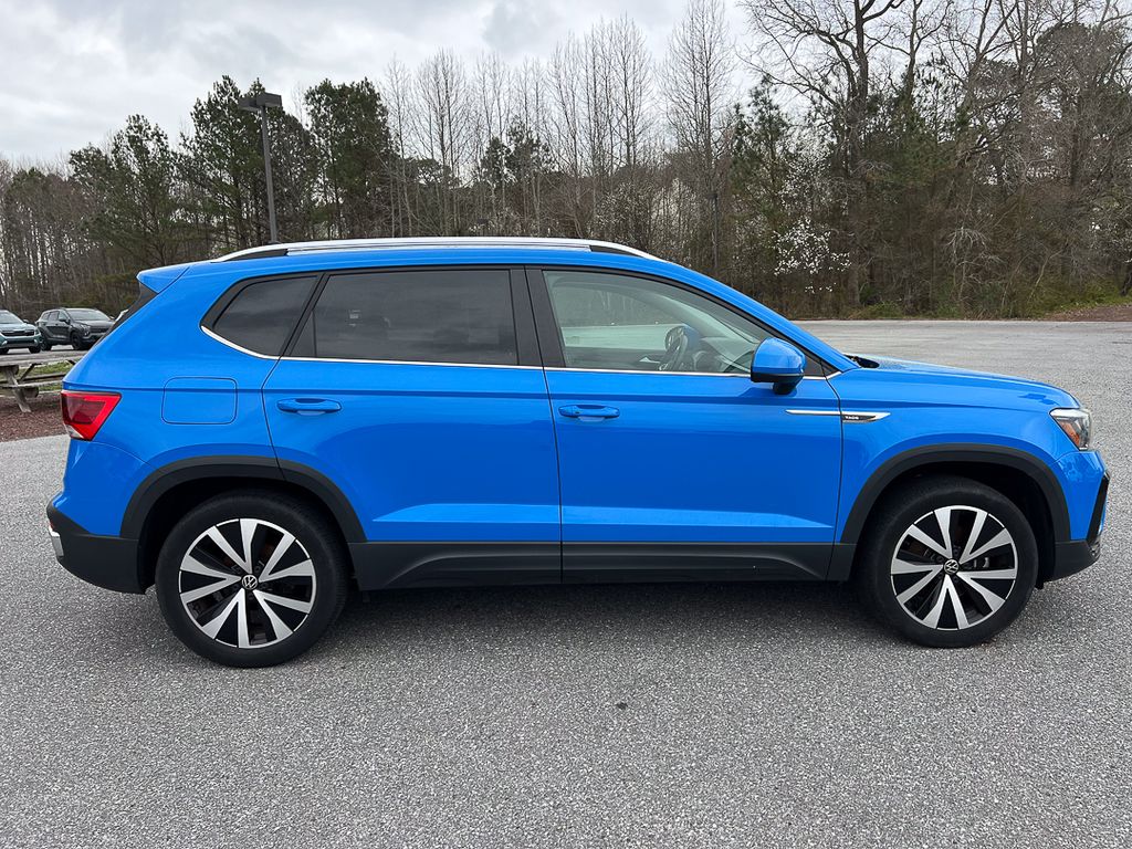 2023 Volkswagen Taos SE - Photo 8