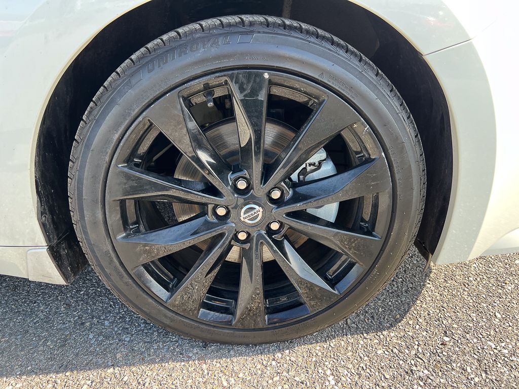 2022 Nissan Maxima 7