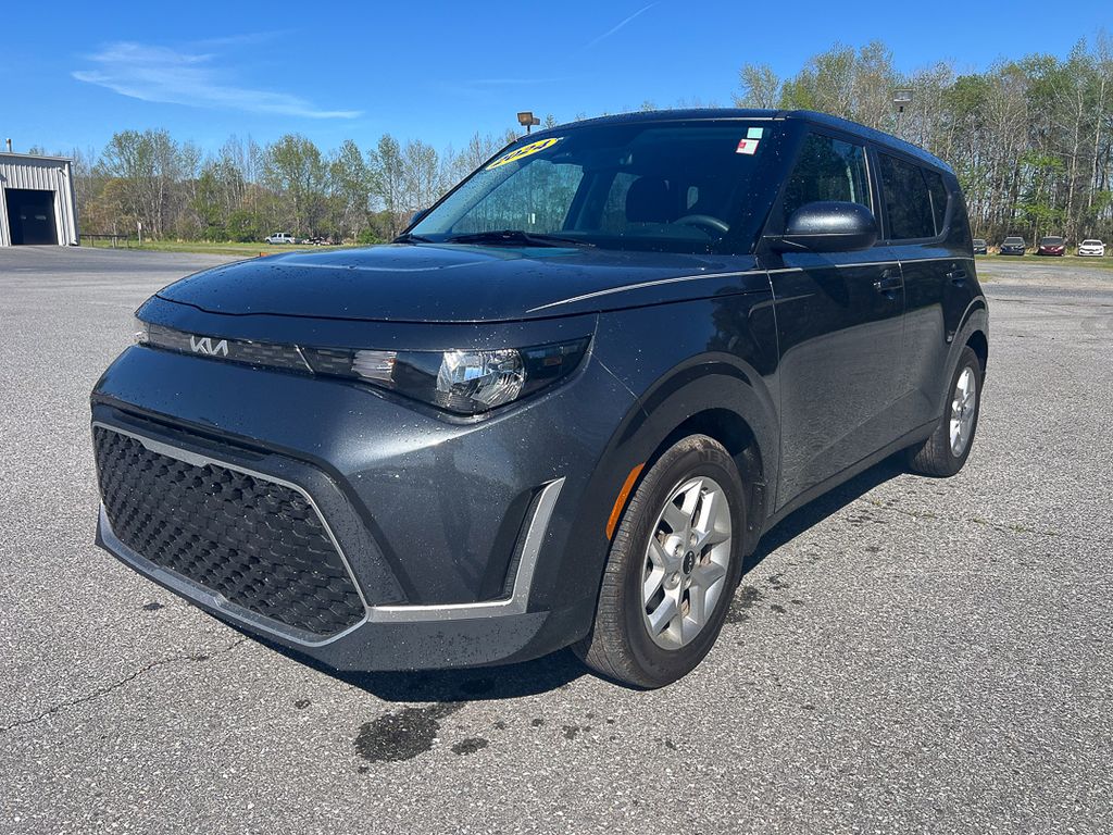 2024 Kia Soul 2.0L LX IVT's photo