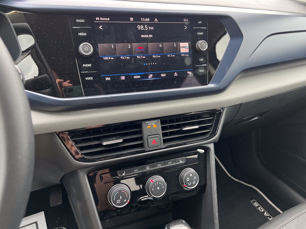 2023 Volkswagen Taos SE - Photo 22