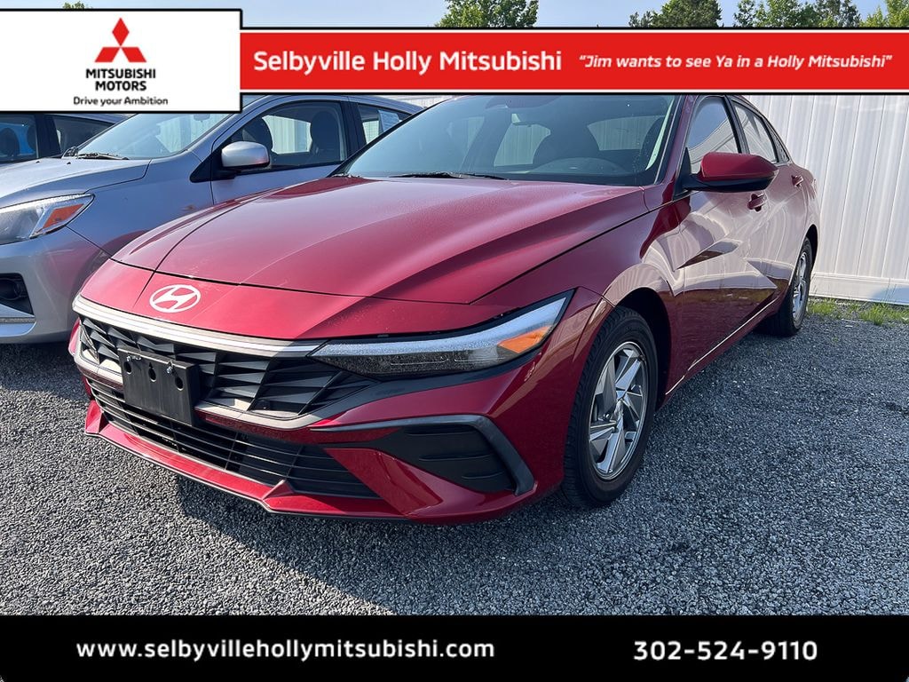Used 2024 Hyundai Elantra SE Sedan