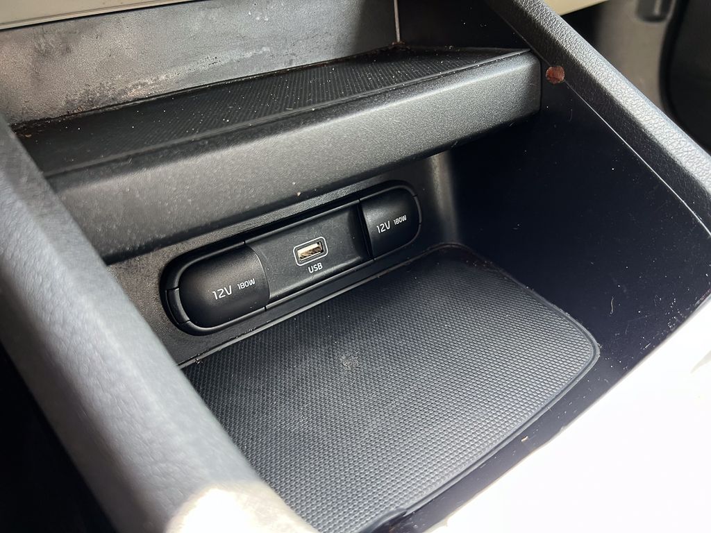 2023 Kia Forte LXS - Photo 19