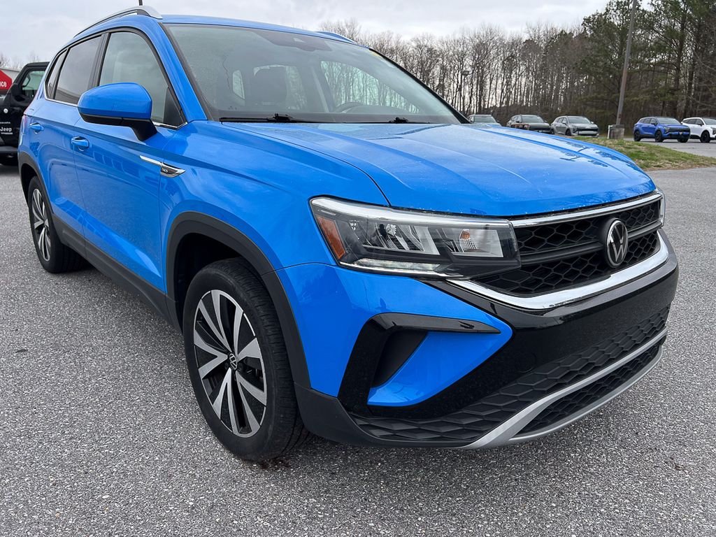 2023 Volkswagen Taos SE - Photo 11