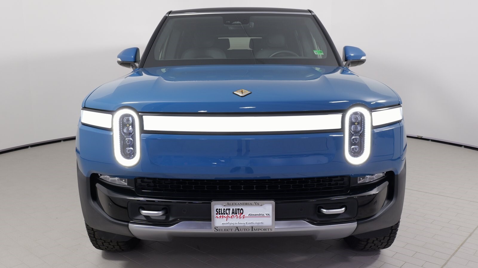2023 Rivian R1S Adventure photo 4