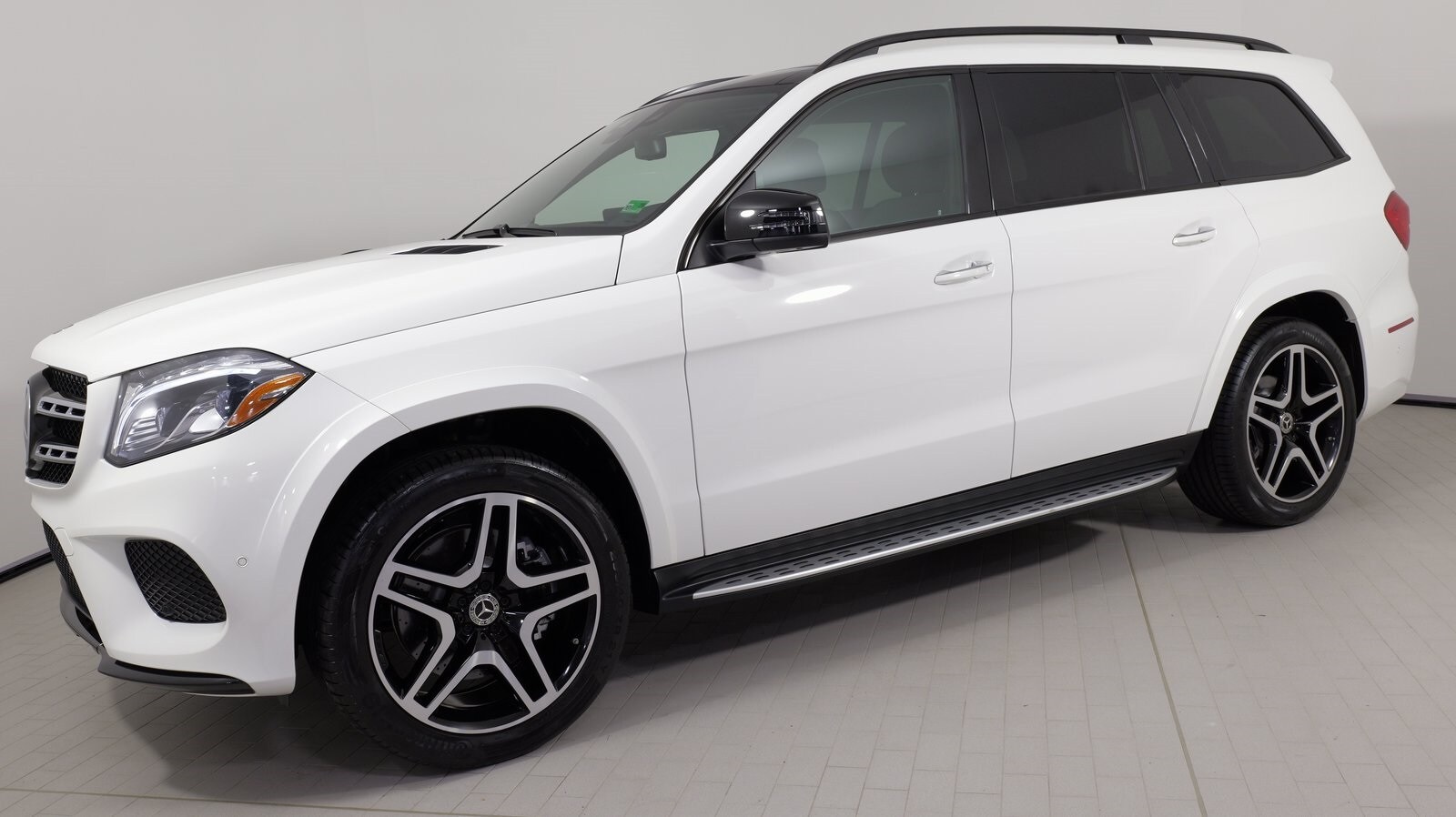 2019 Mercedes Benz GLS 550 4MATIC photo 2