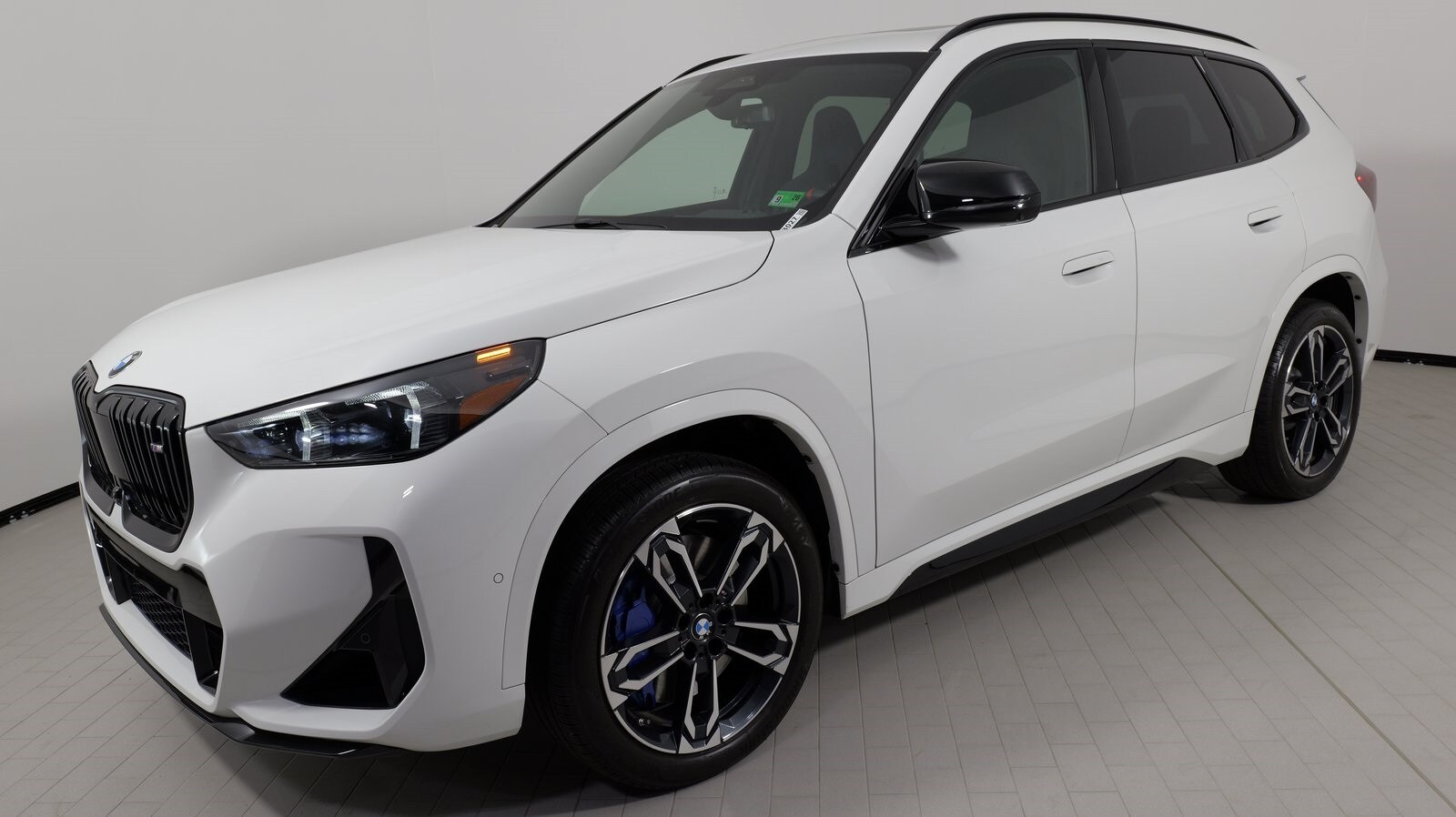 2024 Bmw X1 M35i photo 2