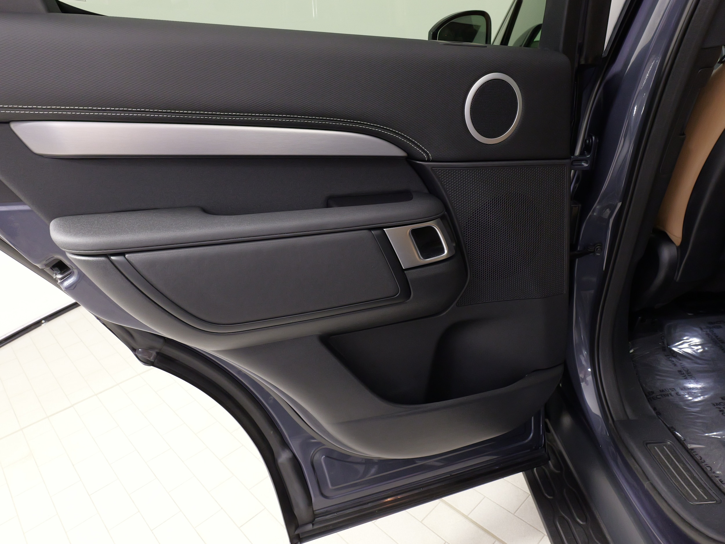 2024 Land Rover Discovery Dynamic SE - Photo 37