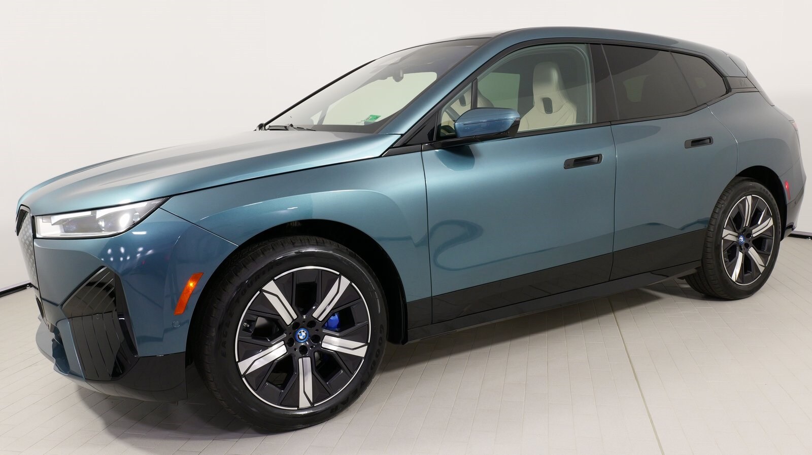 2025 Bmw iX iX xDrive50 photo 2