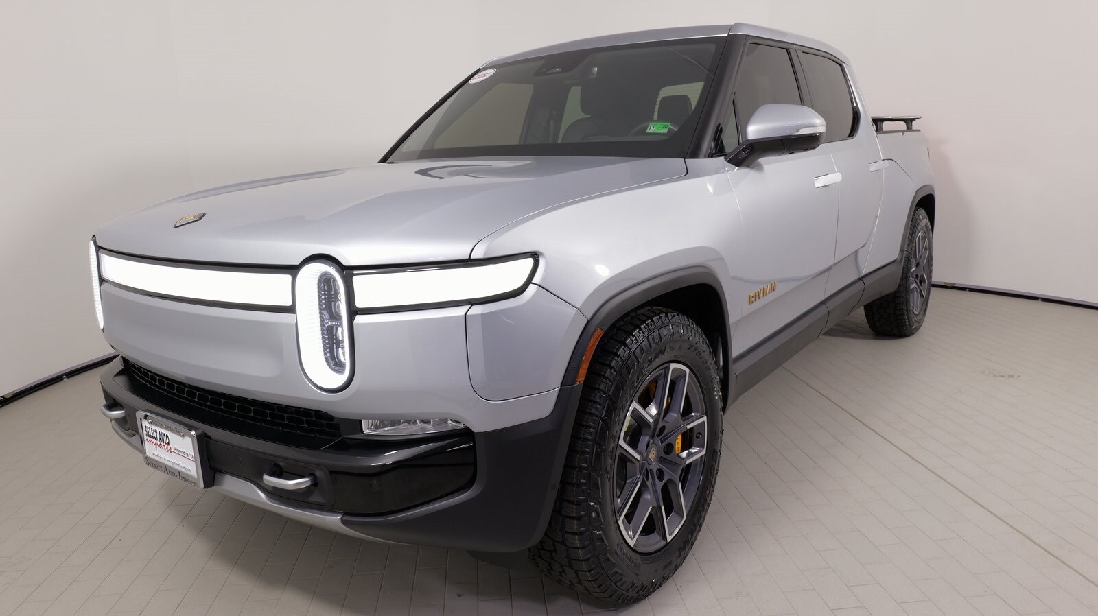 2022 Rivian R1T Adventure photo 3