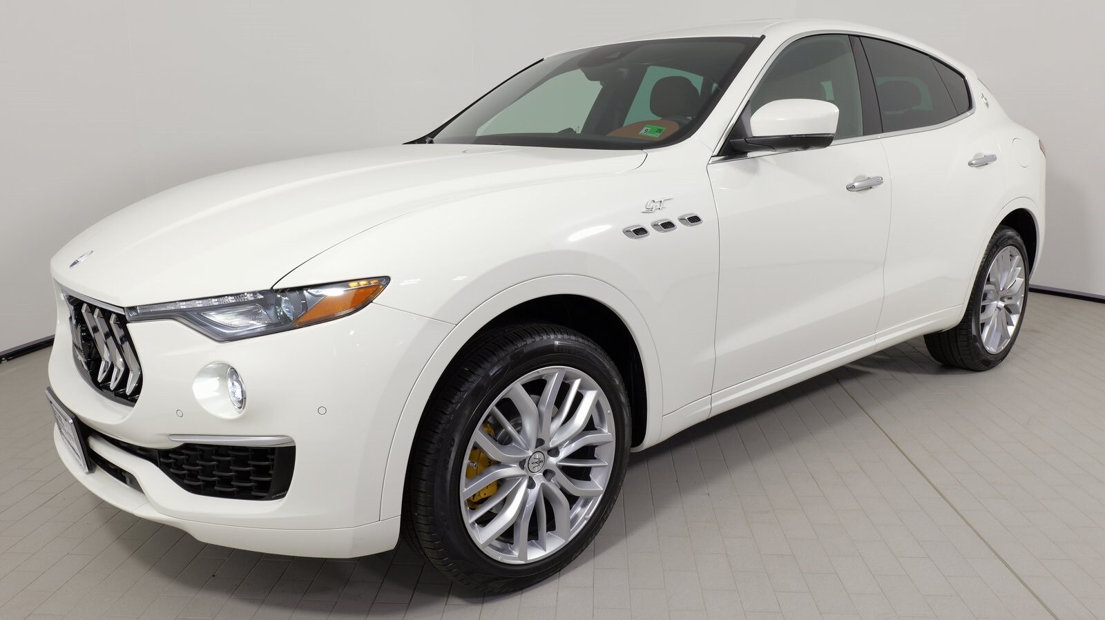 2022 Maserati Levante Base GT photo 3