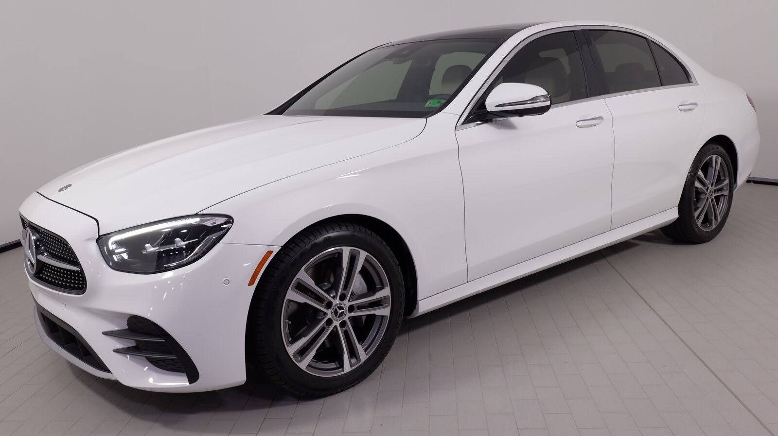 2021 Mercedes Benz E 350 Sedan photo 3