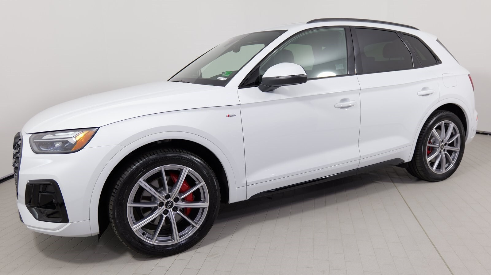 2024 Audi Q5 S line Premium Plus 55 TFSI photo 2