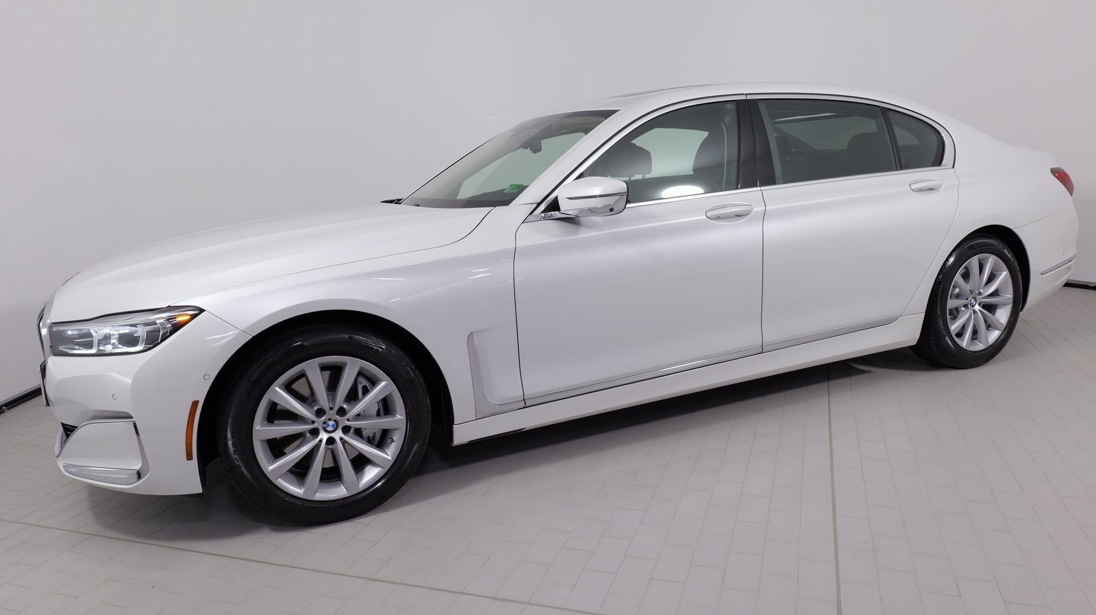 2022 Bmw 740Li xDrive photo 2