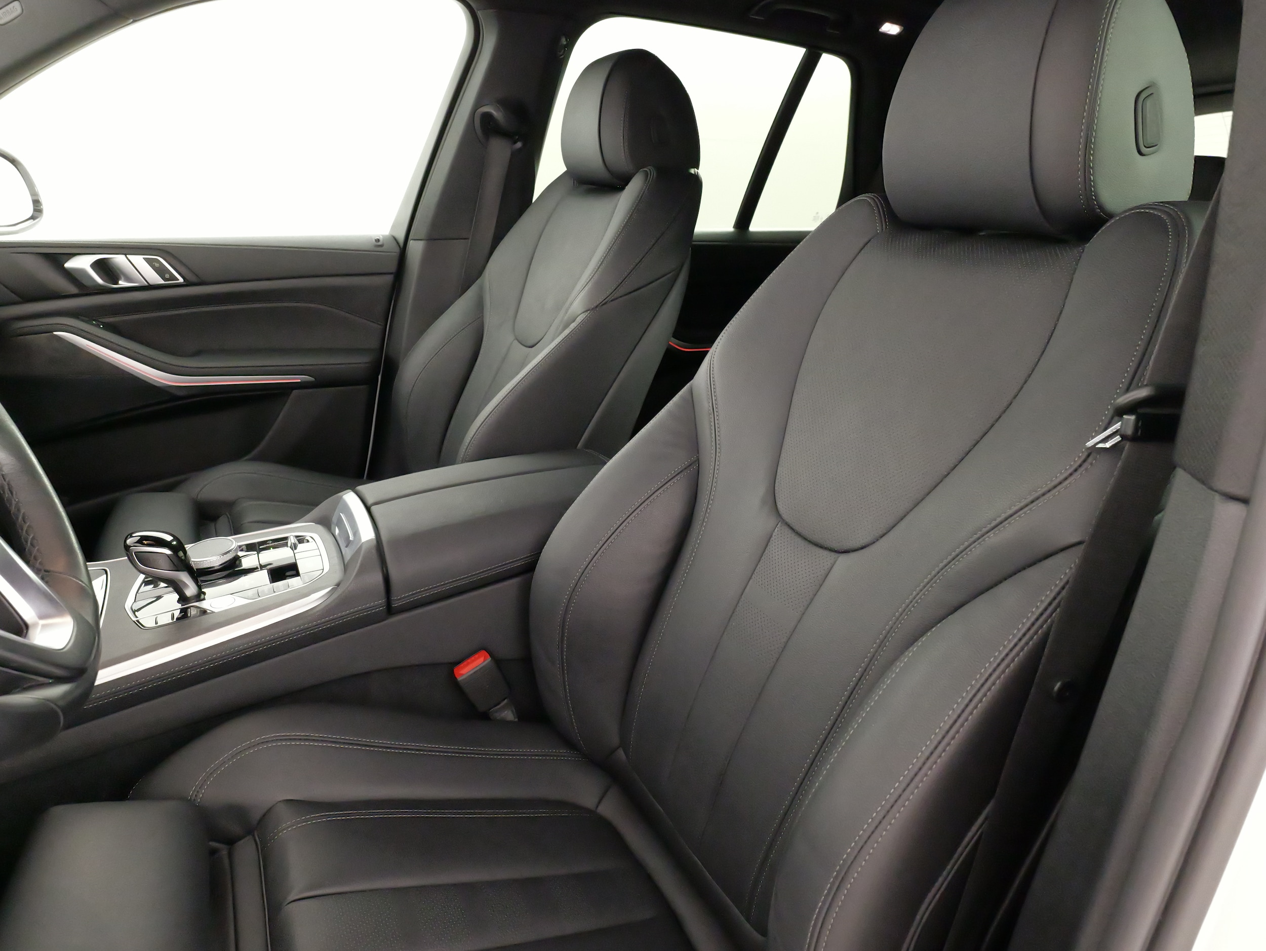 2022 BMW X5 45e - Photo 32