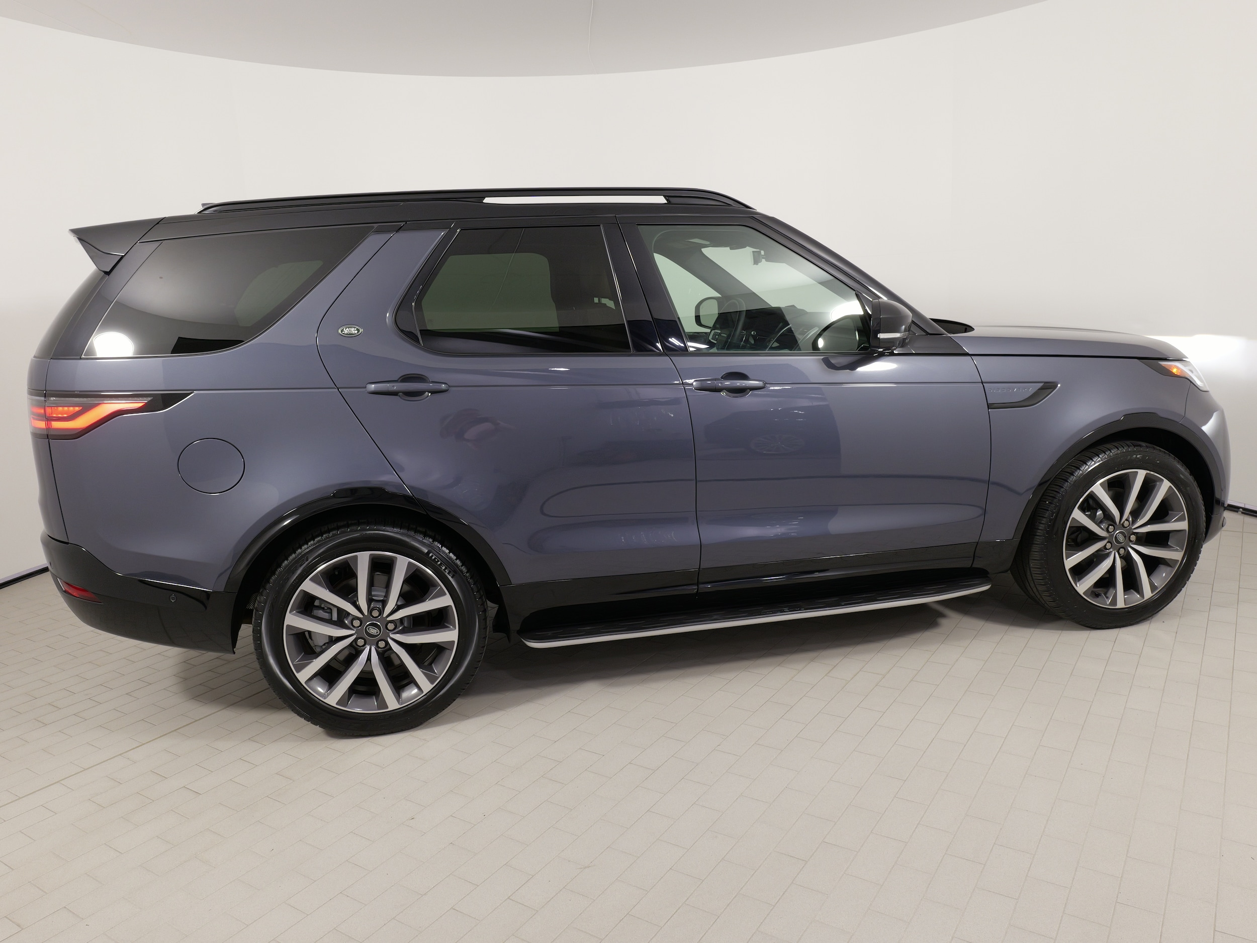 2024 Land Rover Discovery Dynamic SE - Photo 10