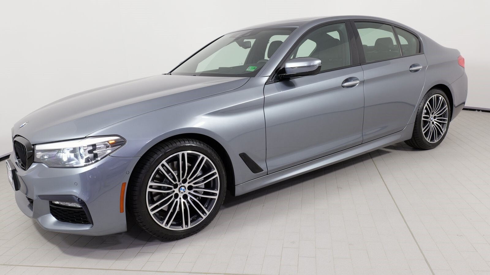 2018 Bmw 530i xDrive Sedan photo 2